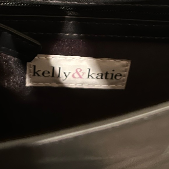 Kelly & Katie Black leopard Textured Clutch - Picture 3 of 4